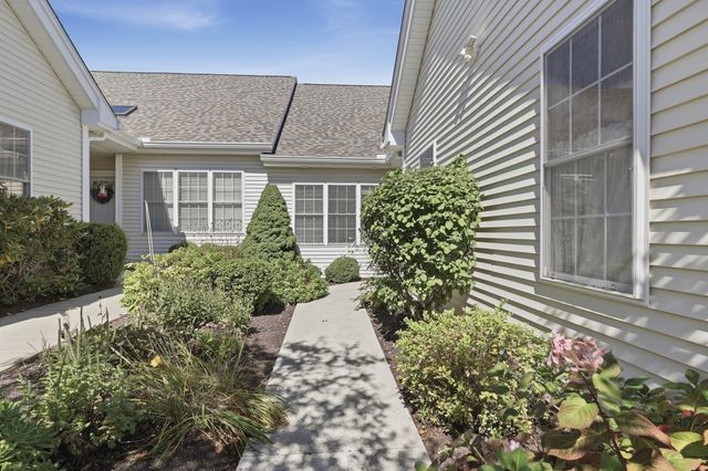 4 Blossom Tree Drive 4, Shrewsbury, MA 01545