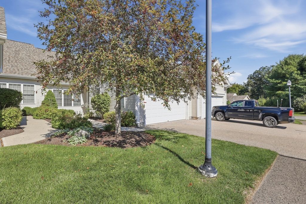 4 Blossom Tree Drive 4, Shrewsbury, MA 01545