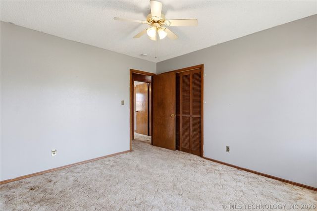 1204 SW 12th Place, Wagoner, OK 74467