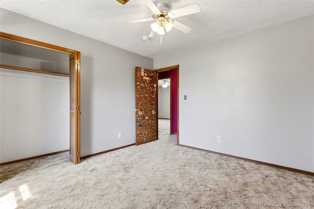 1204 SW 12th Place, Wagoner, OK 74467