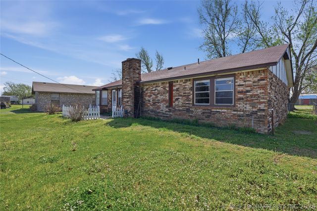 1204 SW 12th Place, Wagoner, OK 74467