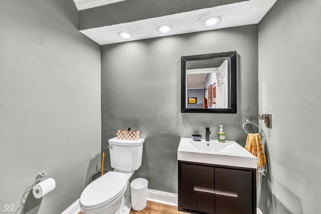 11254 Woods Bay Lane, Indianapolis, IN 46236