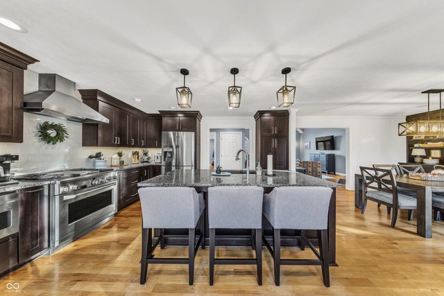 11254 Woods Bay Lane, Indianapolis, IN 46236