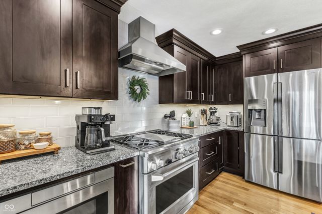 11254 Woods Bay Lane, Indianapolis, IN 46236