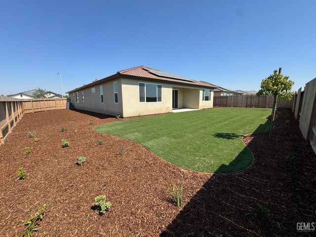 11215 Alcazar Avenue, Bakersfield, CA 93311