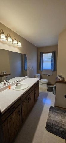 5611 Windward DRIVE, Racine, WI 53406