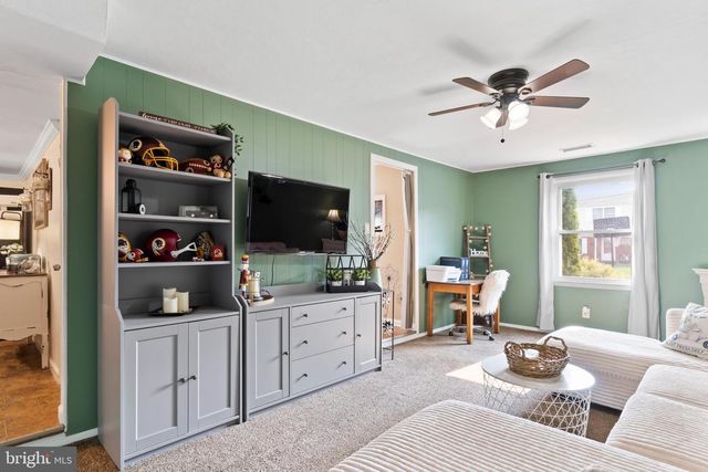 207 LINDA DR, Mechanicsburg, PA 17055