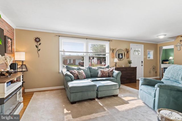 207 LINDA DR, Mechanicsburg, PA 17055