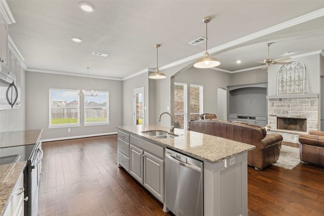 1709 Riverway Drive, Cleburne, TX 76033