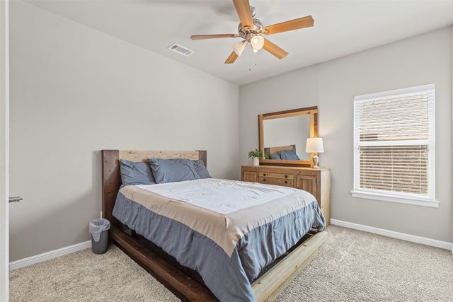 1709 Riverway Drive, Cleburne, TX 76033