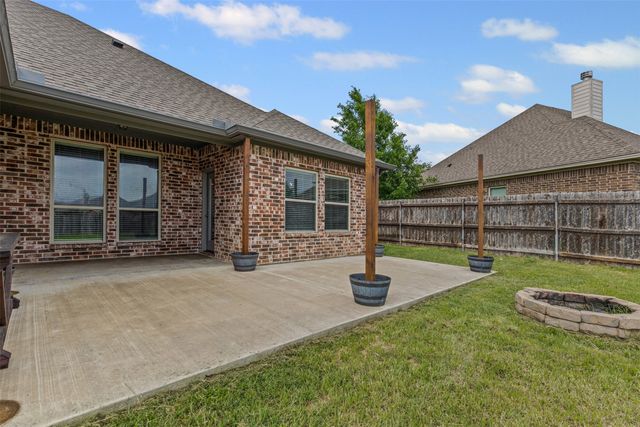 1709 Riverway Drive, Cleburne, TX 76033