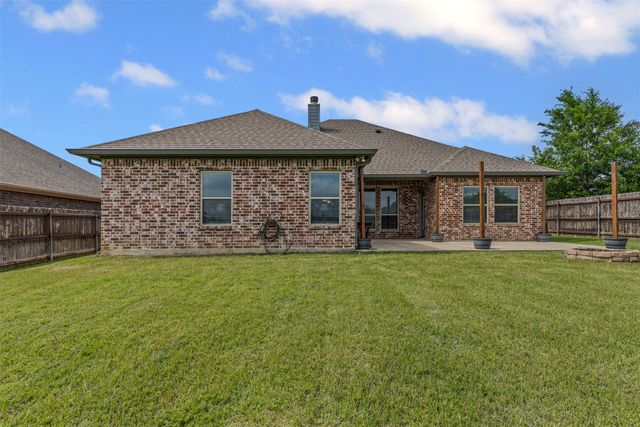 1709 Riverway Drive, Cleburne, TX 76033