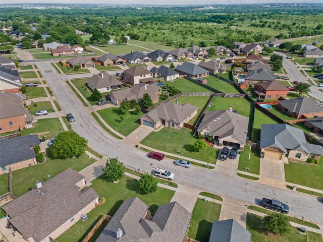 1709 Riverway Drive, Cleburne, TX 76033