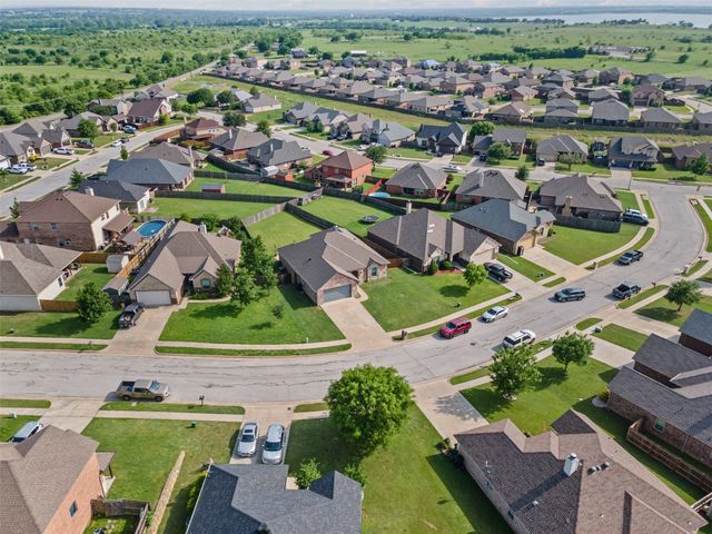 1709 Riverway Drive, Cleburne, TX 76033
