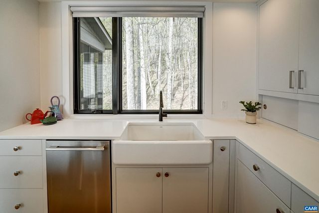 620 HIGHTOP DR, North Garden, VA 22959