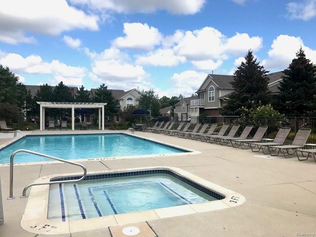 15459 Cornell Drive, Clinton Township, MI 48038