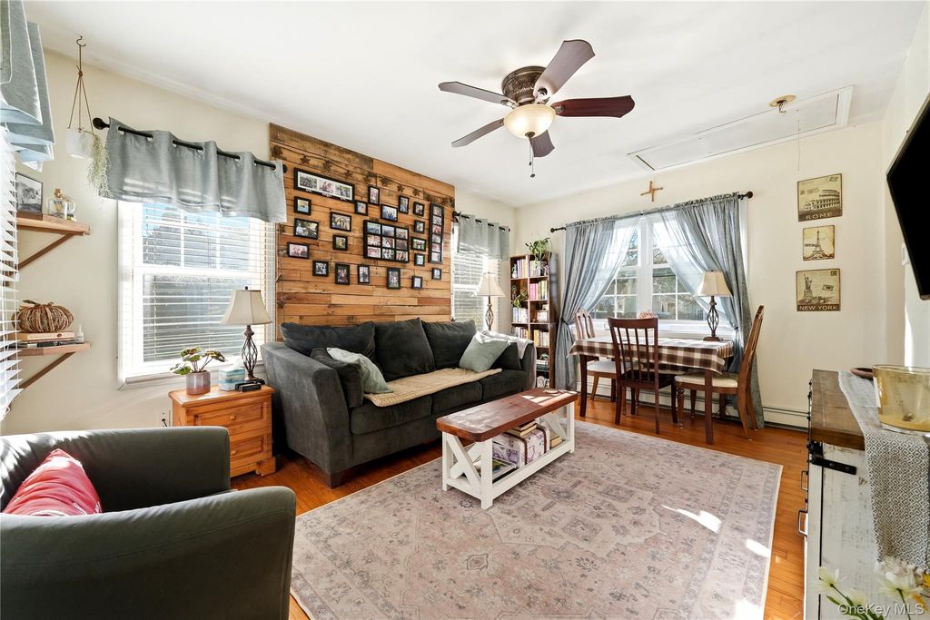 8 South Avenue, Smithtown, NY 11787 — photo 4