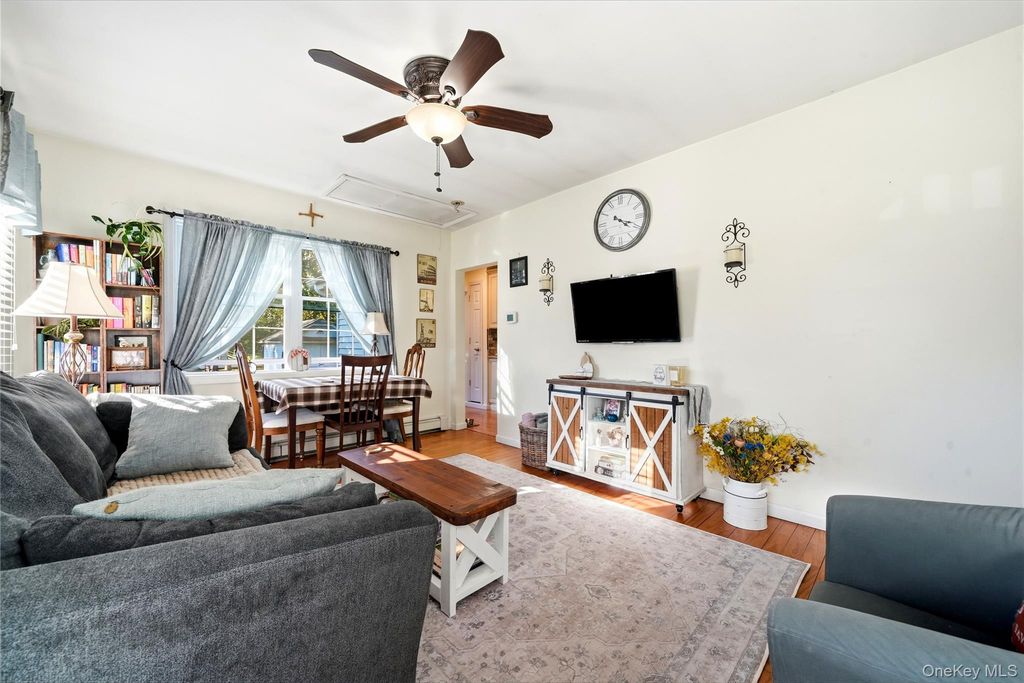 8 South Avenue, Smithtown, NY 11787 — photo 5