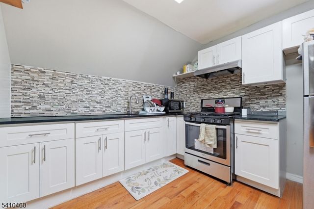 108 Orchard St, Elizabeth City, NJ 07208