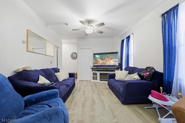 108 Orchard St, Elizabeth City, NJ 07208