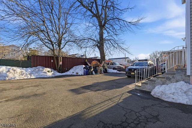 108 Orchard St, Elizabeth City, NJ 07208