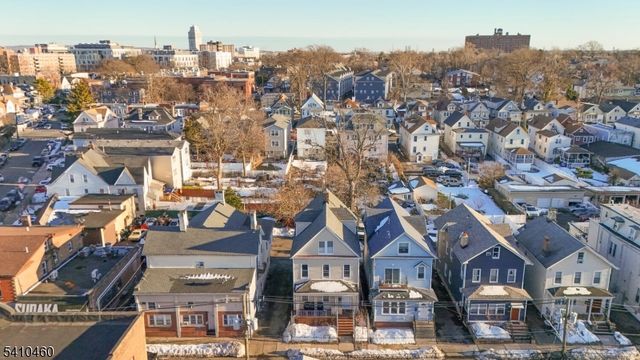 108 Orchard St, Elizabeth City, NJ 07208