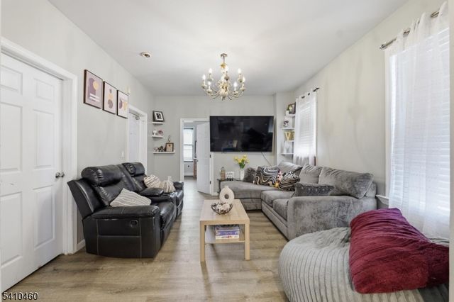 108 Orchard St, Elizabeth City, NJ 07208