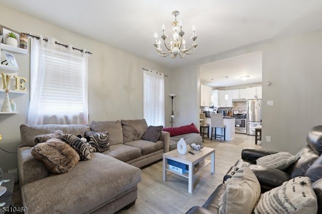 108 Orchard St, Elizabeth City, NJ 07208