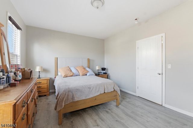 108 Orchard St, Elizabeth City, NJ 07208