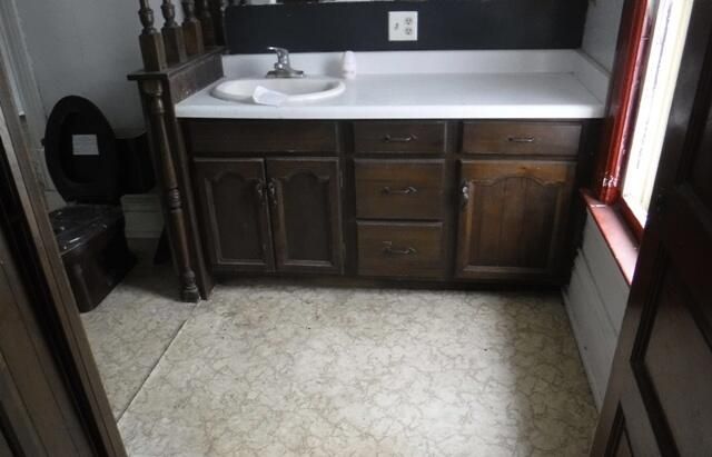 919 4th Street, Three Rivers, MI 49093