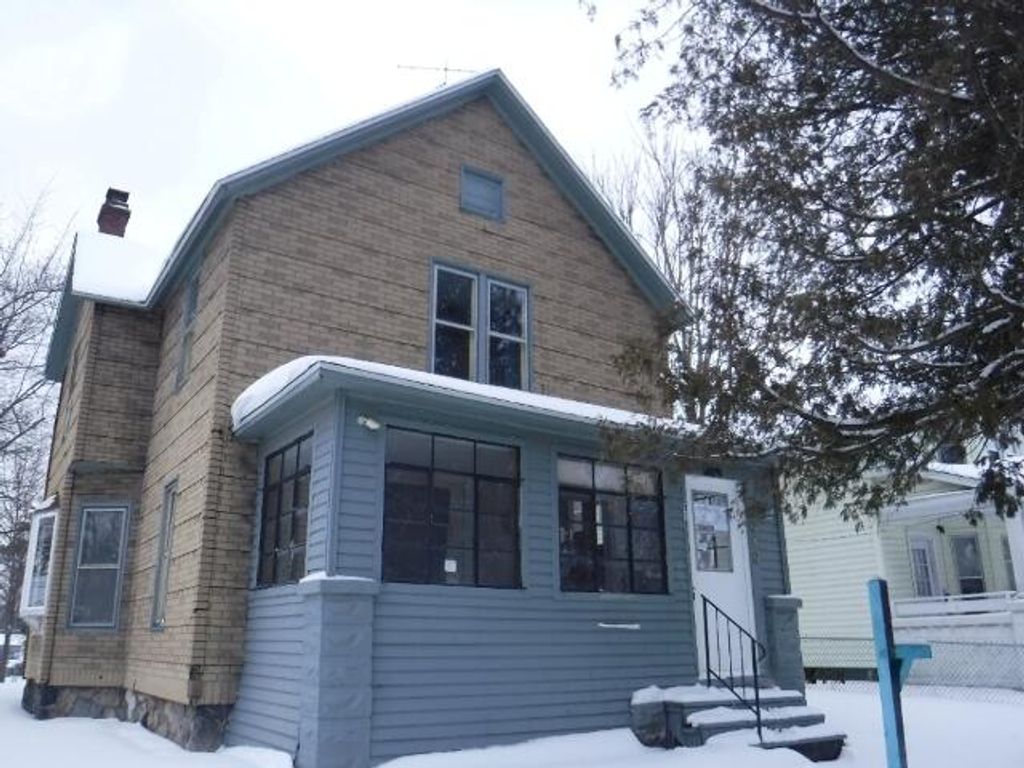 919 4th Street, Three Rivers, MI 49093