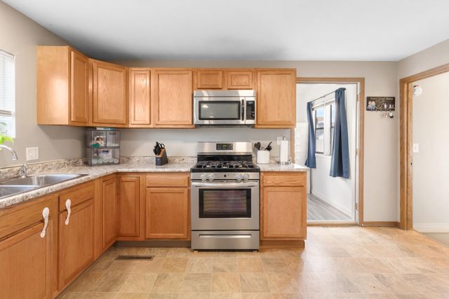 3511 AVE A, Council Bluffs, IA 51501