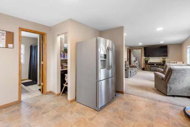 3511 AVE A, Council Bluffs, IA 51501