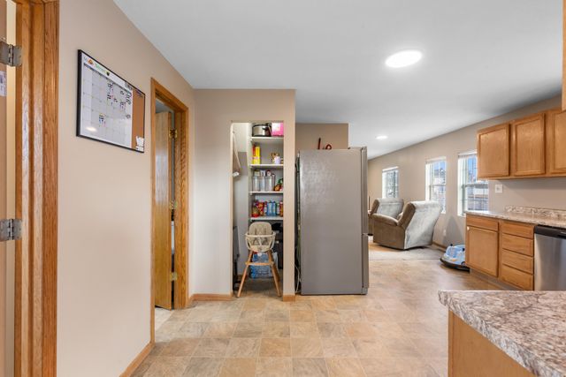 3511 AVE A, Council Bluffs, IA 51501