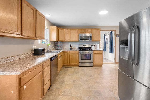 3511 AVE A, Council Bluffs, IA 51501