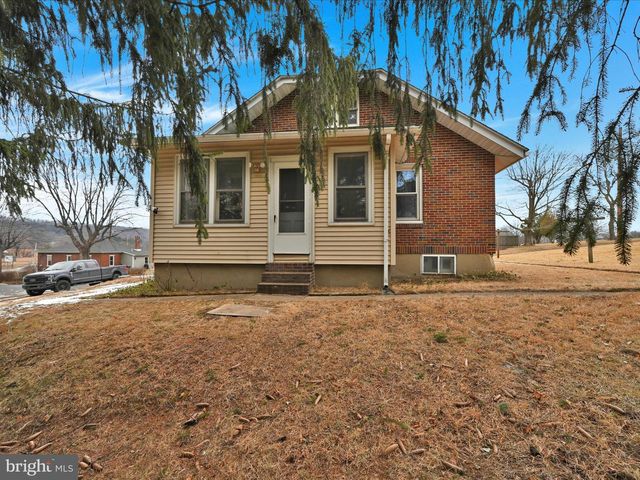 83 MEMORIAL DRIVE, Schuylkill Haven, PA 17972