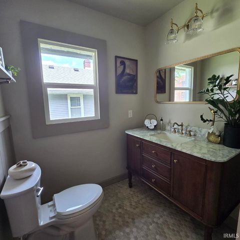730 Jackson Street, Mishawaka, IN 46544