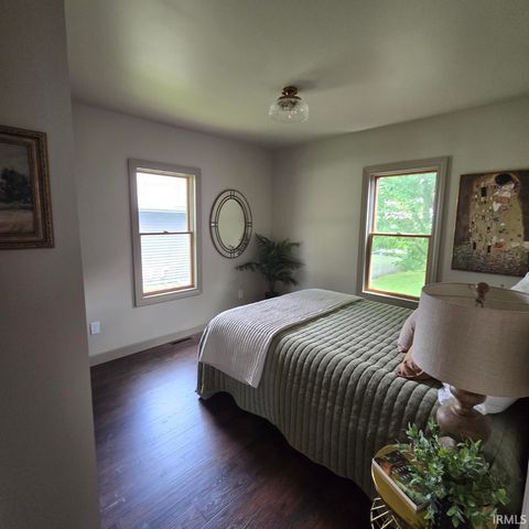 730 Jackson Street, Mishawaka, IN 46544