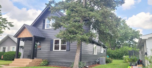 730 Jackson Street, Mishawaka, IN 46544