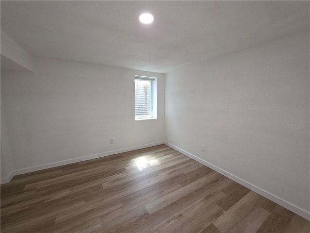 1704 S State Route 291 Highway, Independence, MO 64057