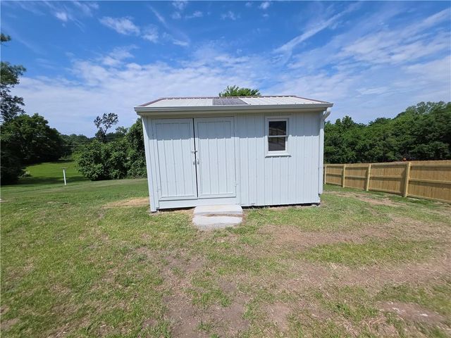 1704 S State Route 291 Highway, Independence, MO 64057