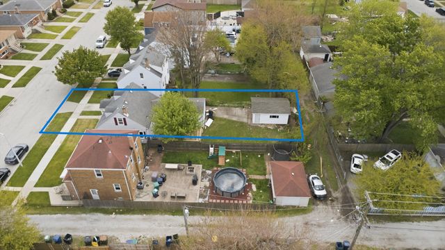 8720 S Richmond Avenue, Evergreen Park, IL 60805