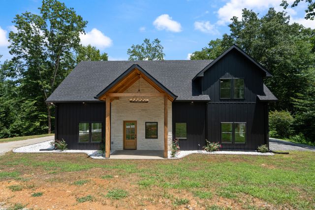 7922 E Plunders Creek Rd, Dickson, TN 37055