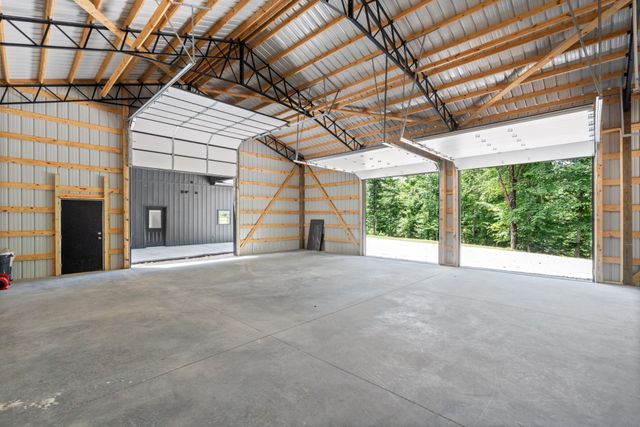 7922 E Plunders Creek Rd, Dickson, TN 37055