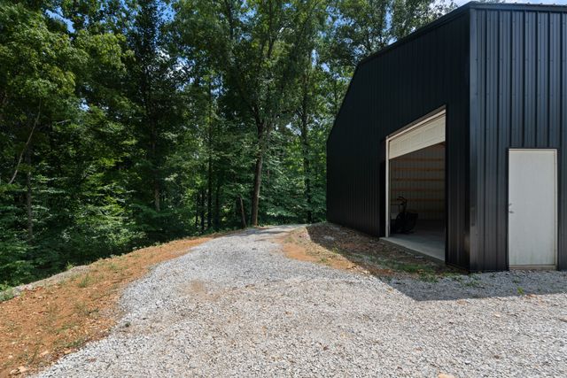 7922 E Plunders Creek Rd, Dickson, TN 37055