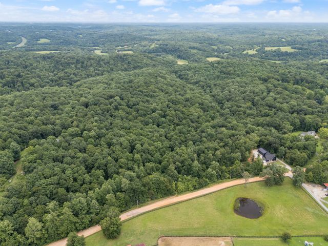 7922 E Plunders Creek Rd, Dickson, TN 37055