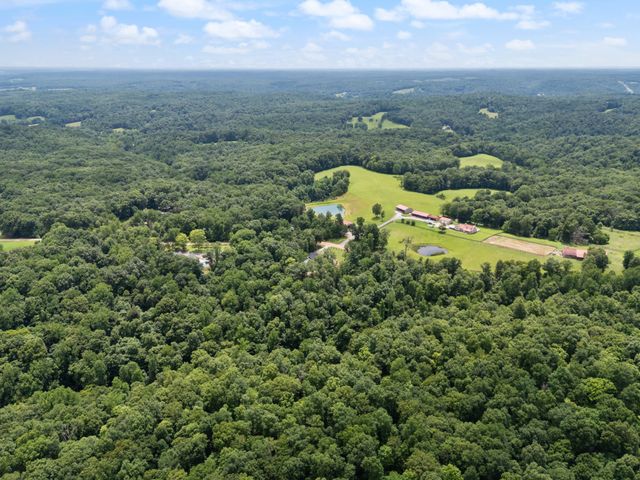 7922 E Plunders Creek Rd, Dickson, TN 37055