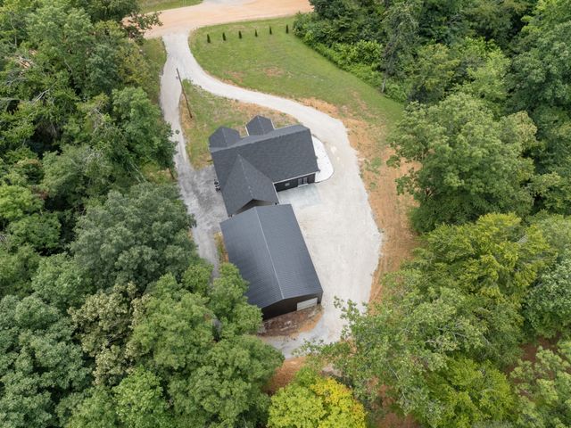 7922 E Plunders Creek Rd, Dickson, TN 37055