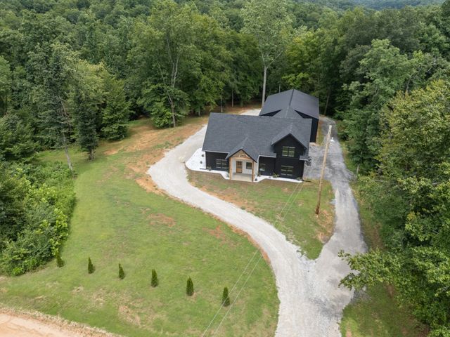 7922 E Plunders Creek Rd, Dickson, TN 37055