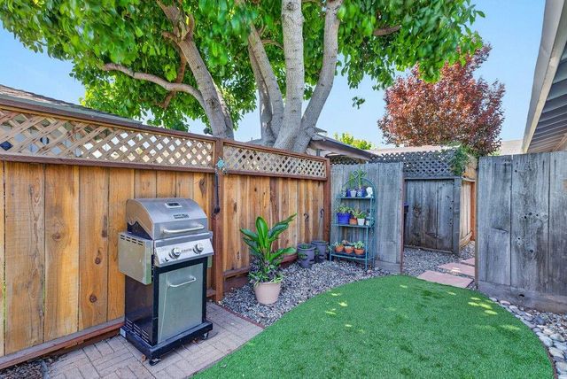 505 Hanover Street, Santa Cruz, CA 95062